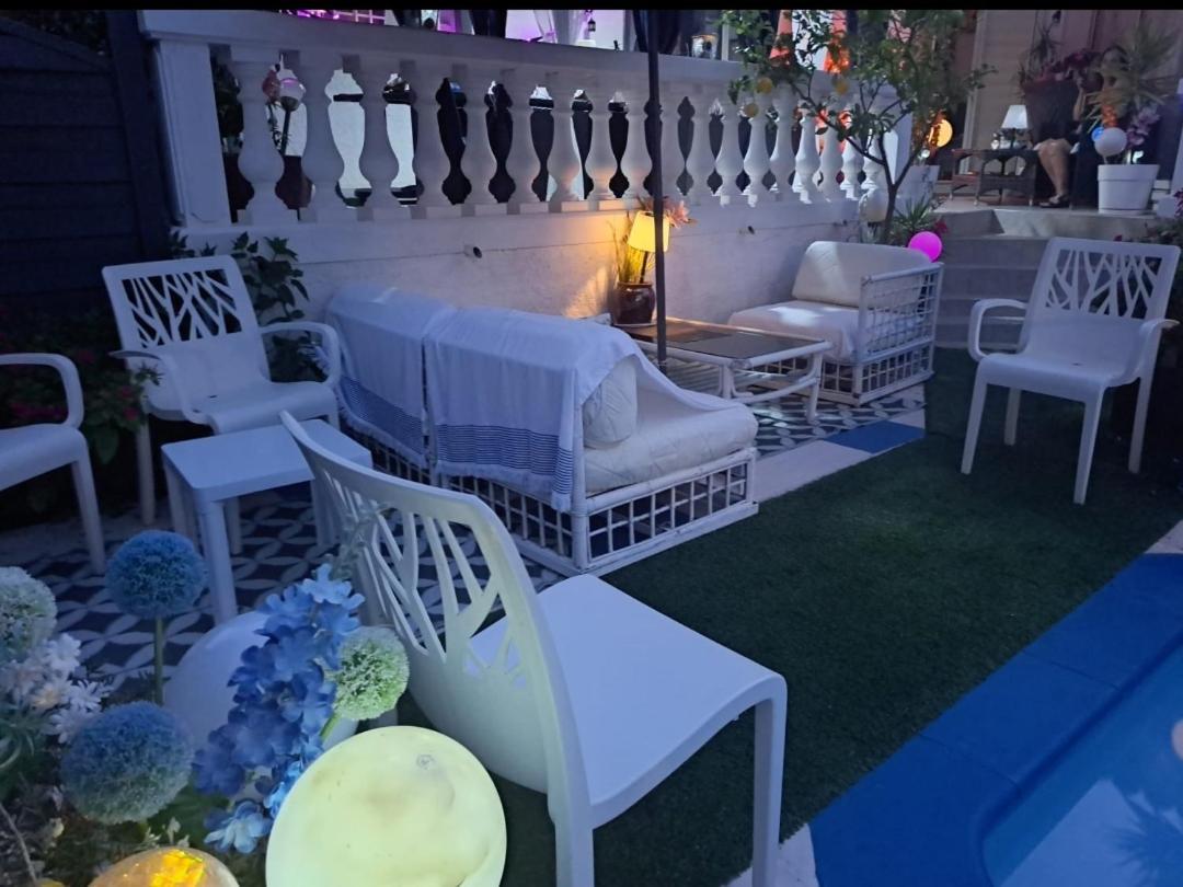 Hélène-suite Junior Montpellier Sud-piscine Privé-à 2min Des Plages Casa de Férias Pérols