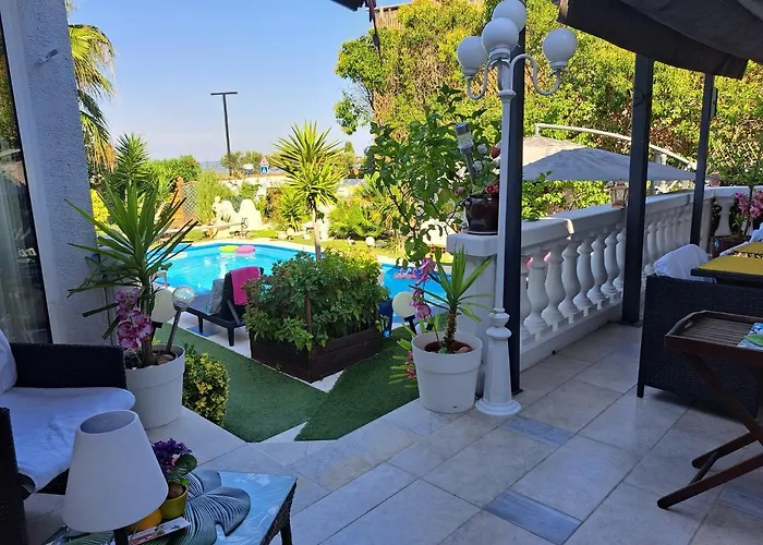Suite-Junior -Villa Helene - Montpellier Sud - Aeroport- Piscine Privee-2Mn Des Plages