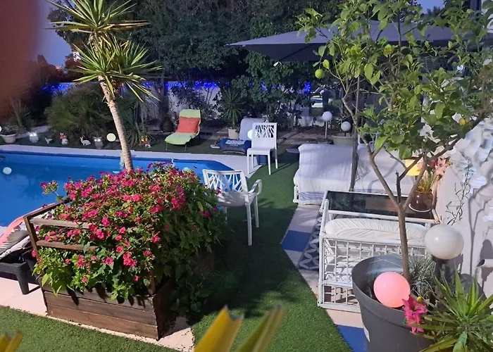 Suite-Junior -Villa Helene - Montpellier Sud - Aeroport- Piscine Privee-2Mn Des Plages