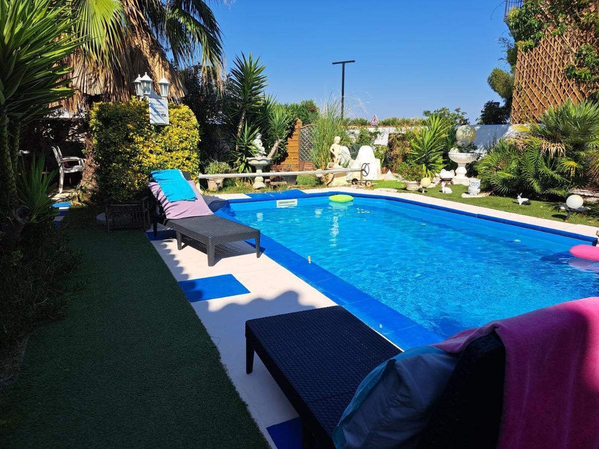 Suite-junior -villa Helene - Montpellier Sud - Aeroport- Piscine Privee-2mn Des Plages * Pérols